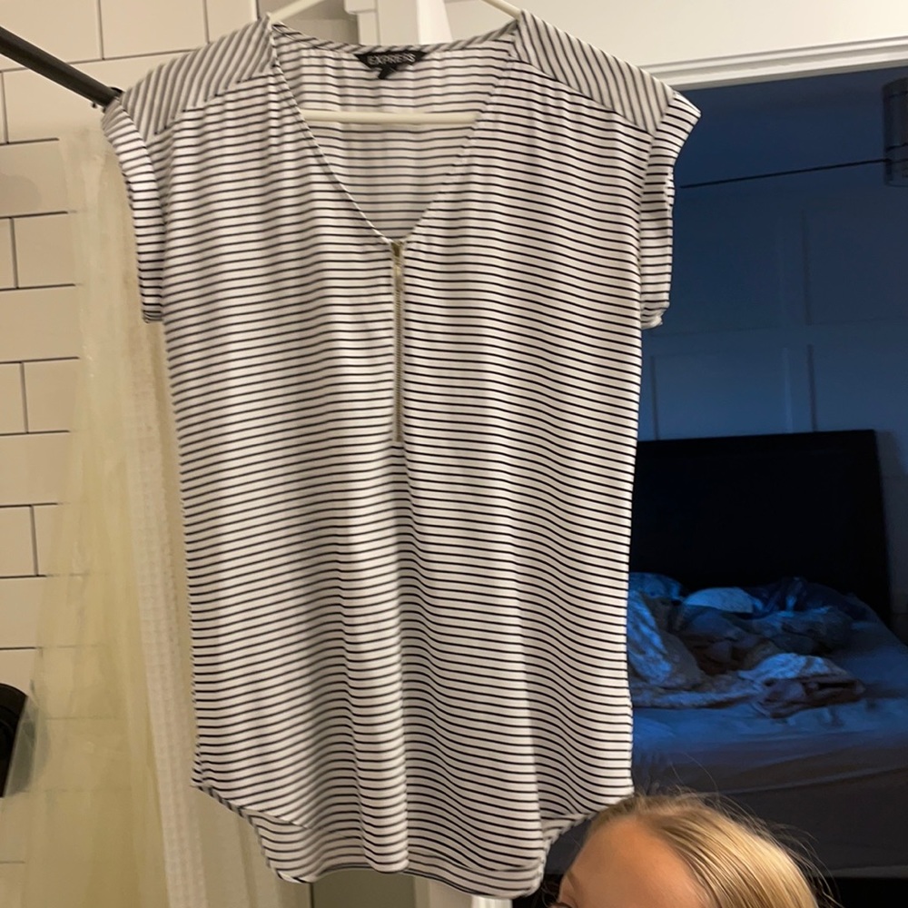 Express top size small